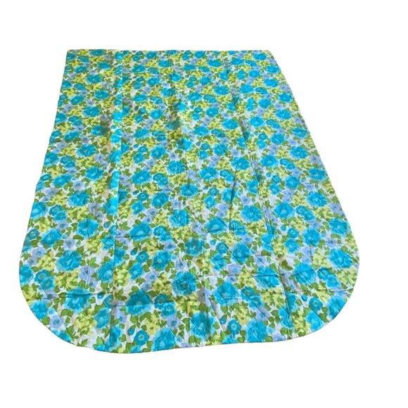 Vintage Twin Floral Quilted Bedspread With Blue & Green Flowers 60's - Picture 1 of 7